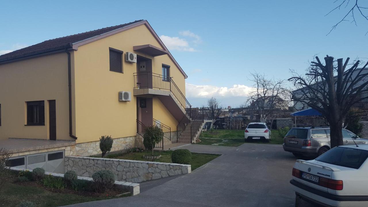 Hostel Vera - Airport Podgorica Luaran gambar